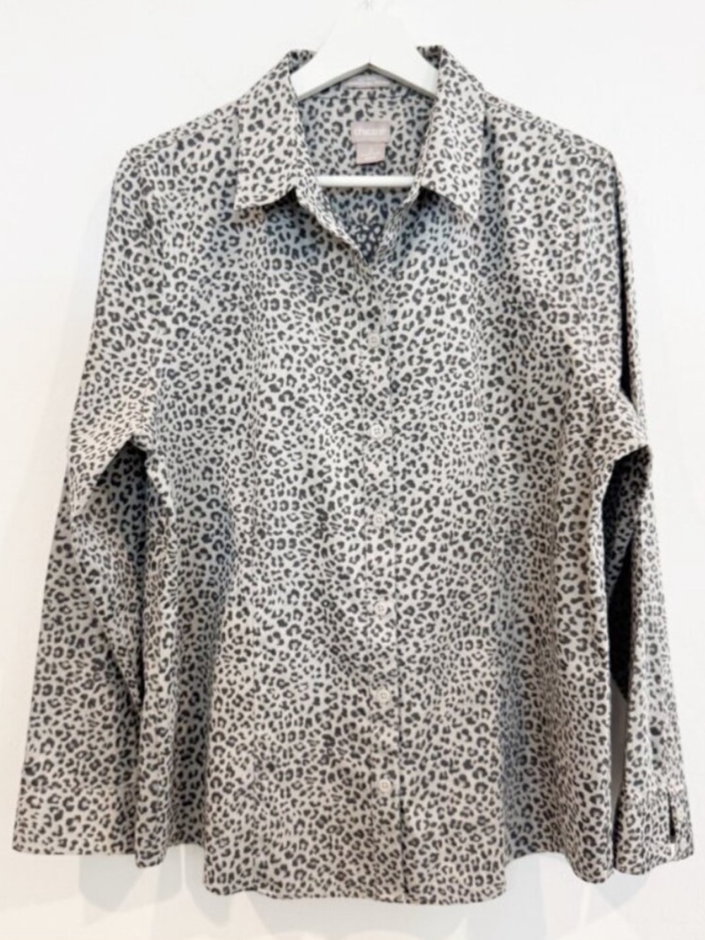 Chicos No Iron Shirt Large Leopard Print‎ Coolmax Button Up Office Siren Luxe